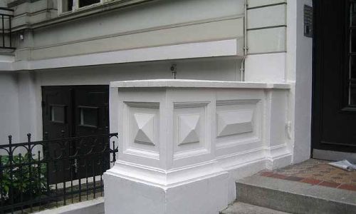 Stuckarbeiten an einer historischen Fassade